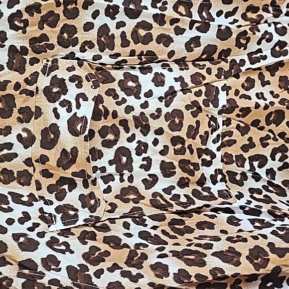 K. JORDAN Cheetah Print Button Down Shirt - Picture 3 of 5
